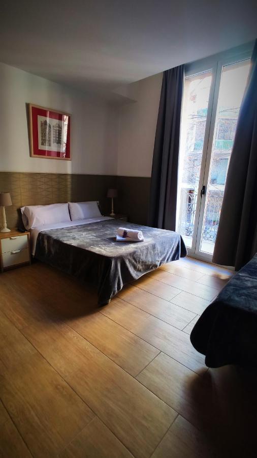Hostal Agua Alegre Barselona Dış mekan fotoğraf
