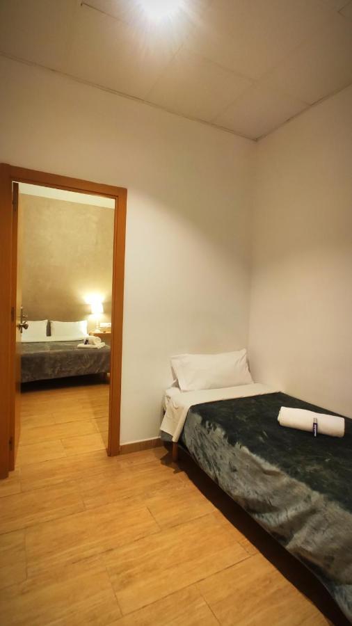 Hostal Agua Alegre Barselona Dış mekan fotoğraf