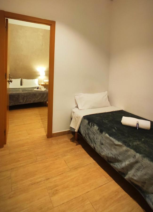 Hostal Colkida Barselona Dış mekan fotoğraf