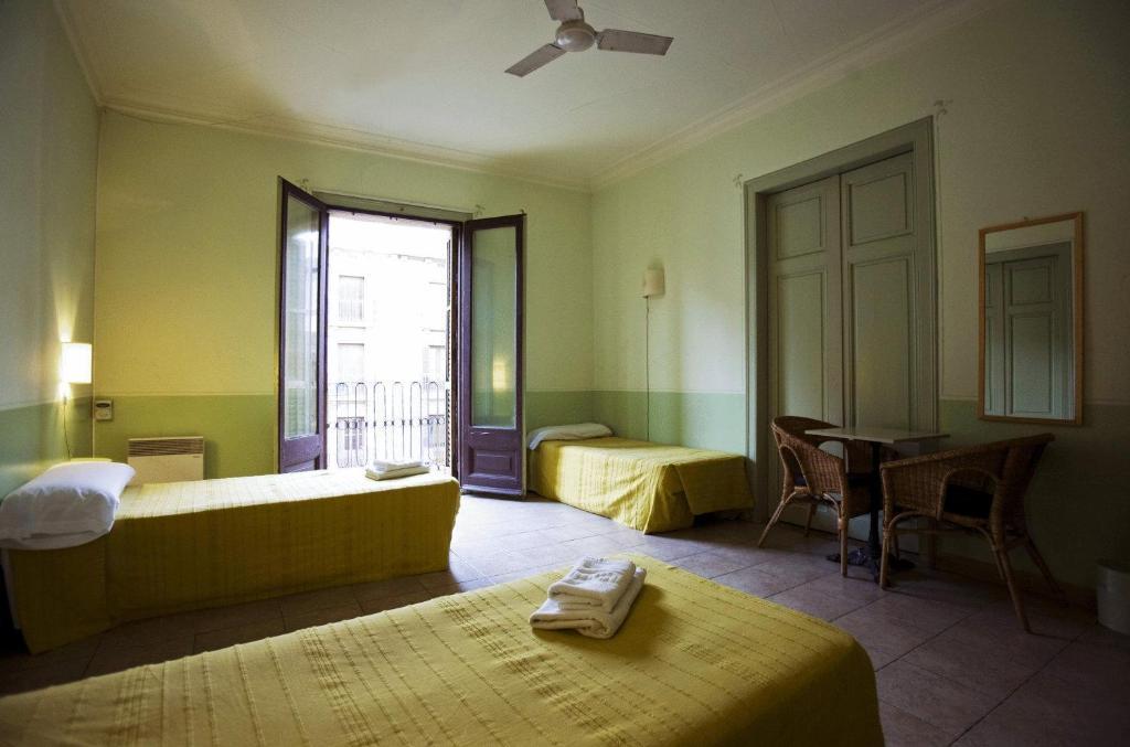 Hostal Agua Alegre Barselona Dış mekan fotoğraf